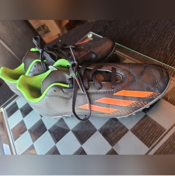 Black and Neon Green Soccer Cleats with Orange Stripes Size 6 - Picture 6 of 11